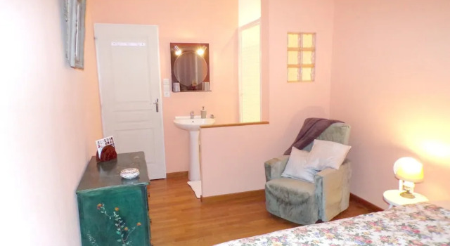 House With 2 Bedrooms in Chenevelles, With Enclosed Garden and Wifi, Réserver Hôtel Chenevelles France