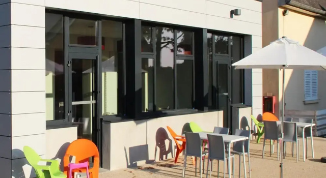 Beautiful Family Apartment in Amboise, Rezerwuj Apartament Hotele w Centre z parkingiem, Parking