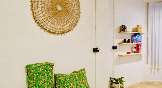 The Local Khaosan Bangkok Hotel, Забронировать Отель Отели Бангкока с парковкой, рядом с Храм Ват Ратчанатдарам Воравихан, Парковка