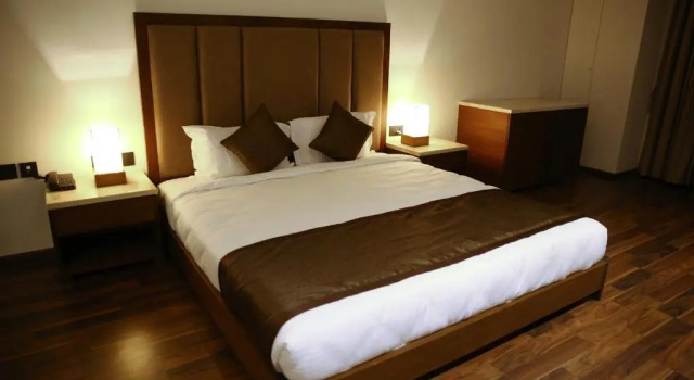 Двухместный номер Deluxe Five Petals Hotel & Banquets