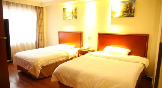 GreenTree Inn Shandong Heze No.1 Senior Middle School Business Hotel, Rezerwuj Hotel Hotele 3-gwiazdkowe w Juye, 3*