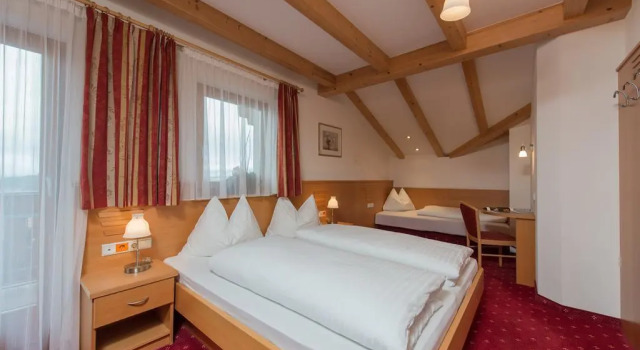 Hotel Garni Hochgruber, Забронировать Отель Рисконе Брунико