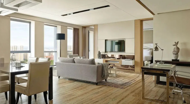 Клубный люкс c 1 комнатой Langham Place Xiamen