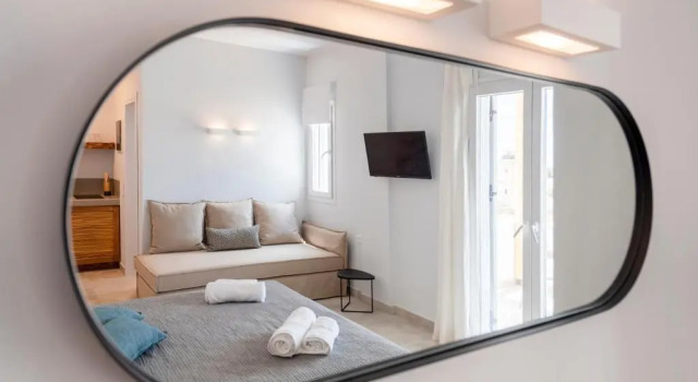 Студия Superior Drios Luxury Studios