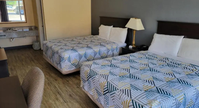 Четырёхместный номер Standard Motel 6 Effingham, IL