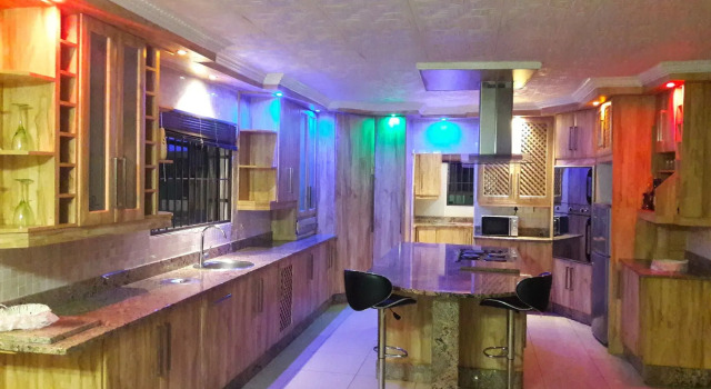 Alimop Lodge Inn Bed and Breakfast, Boek Bed and Breakfast Midrand 