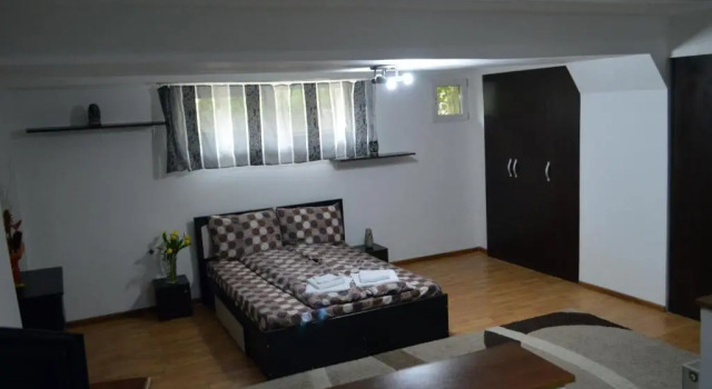Апартаменты Цокольный этаж Csikos Apartment