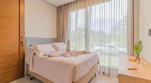 PF56 Casa Alto Padrão 6 Suítes, Забронировать Отель Прайя-ду-Форте Costa dos Coqueiros, рядом с Garcia D'avila Castle