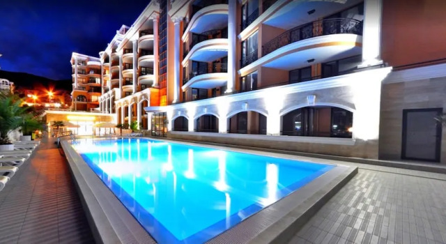 Menada Admiral Apartments
