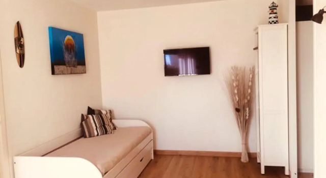 Apartment With one Bedroom in Lacanau, With Wonderful sea View and Furnished Terrace - 500 m From the Beach, Prenota Appartamento Hotel a Aquitania con parcheggio, Parcheggio