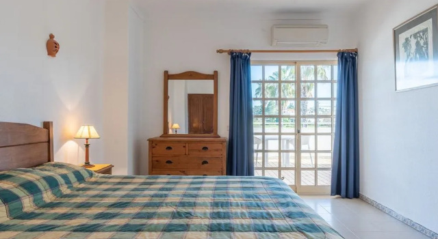 Modern Villa in Albufeira with Private Swimming Pool, Забронировать Вилла Албуфейра Барловенто, рядом с Пляж Кастелло