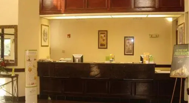 La Quinta Inn Lake Charles, Rezervasyon Otel Lake Charles Louisiana