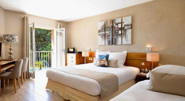 Трёхместный номер Hotel La Garbine