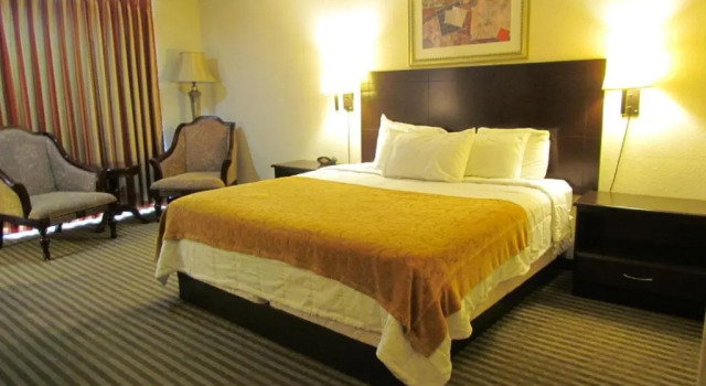 Номер Standard с балконом и с красивым видом из окна Romana Hotel - Houston Southwest