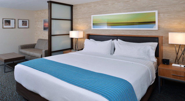 Holiday Inn Hotel & Suites Edmonton Airport & Conference Ctr by IHG, Book Hotel Hoteller i Nisku med parkering, Parkering