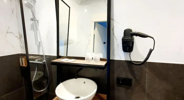 Номер Economy Hotel Nes Amsterdam