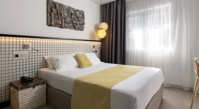Полулюкс с балконом Elakati Luxury Boutique Hotel