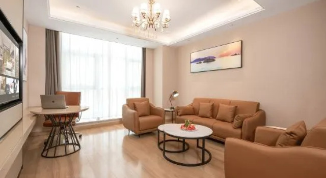 Люкс Business Weina International Hotel (Lanzhou Zhonghai Plaza Provincial Central Hospital)