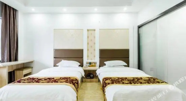 WUHU Xiushui Holiday Hotel