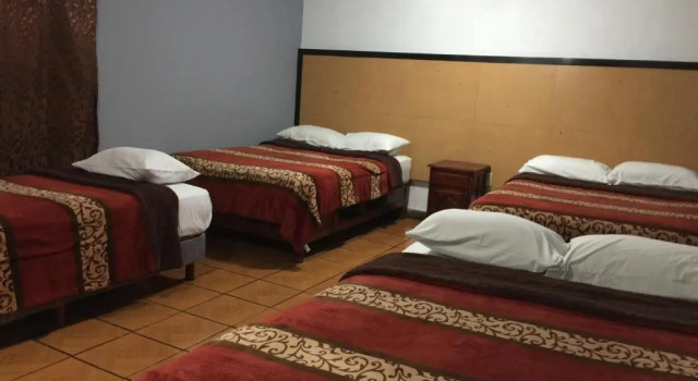 Семейный номер Standard Hotel Puerto México Aeropuerto