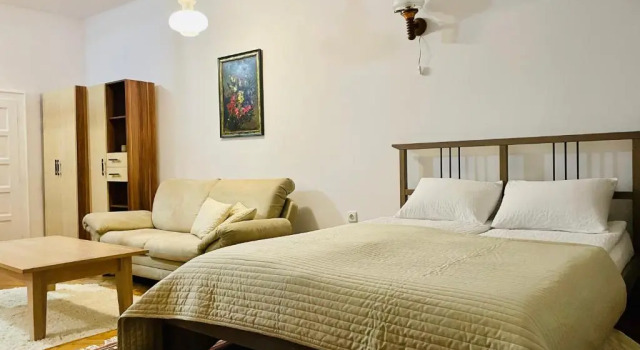 Little Cute Central House, Book Hotel Satu Mare Romania