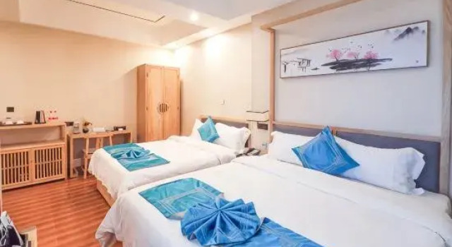 Семейный люкс с видом на сад Perch Lake Hotel