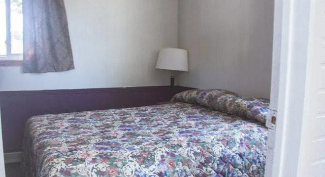 Southsider Motel, Varaa Motelli  