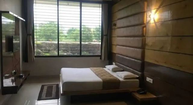 Hotel Shivani Resort