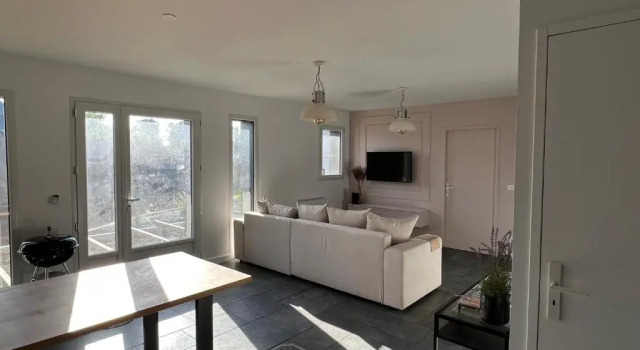 Gite de Vacance 3 chambres, Varaa Hotelli Hotellit Côtes-d'Armor pysäköinnillä, Pysäköinti