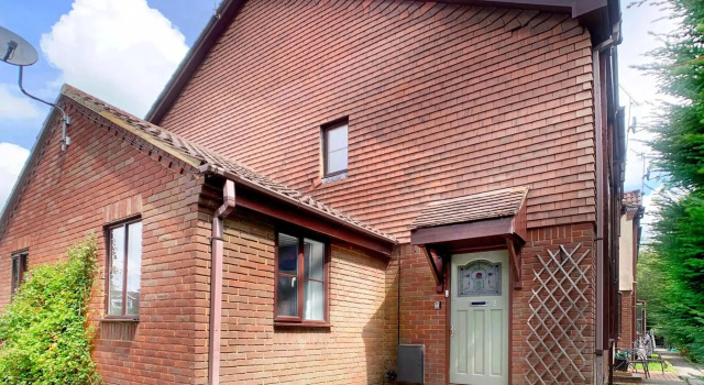 NEW - Wokingham - Immaculate 2bed house, Varaa Hotelli Wokingham Berkshire
