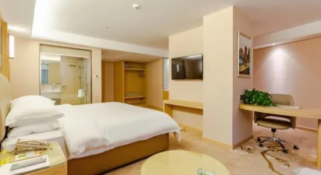 Люкс Deluxe Vienna International Hotel (Guilin Seven Star Park, Polytechnic University, Dongxi Alley)
