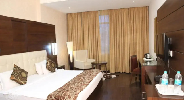 Continent Panchvati Hotel Katra, Забронировать Отель Отели Джамму и Кашмира с парковкой, Парковка