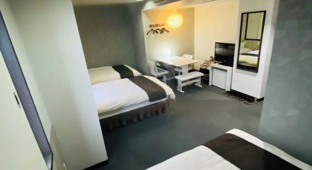 Трёхместный номер Standard Sun Plaza Hotel