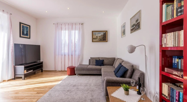 Ferula, 3 bedroom apartment near beach Bačvice, Prenota Appartamento Splitska 