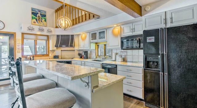 Коттедж Sunrise Beach Waterfront Estate Great for Families