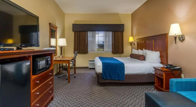 Номер Standard Best Western Plus Shamrock Inn & Suites