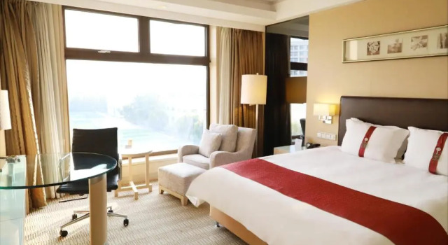 Двухместный номер Deluxe Qingdao  Parkview Holiday Hotel