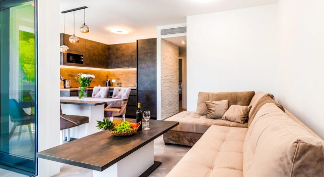 Апартаменты Comfort с видом на море Beach Villa Valentina