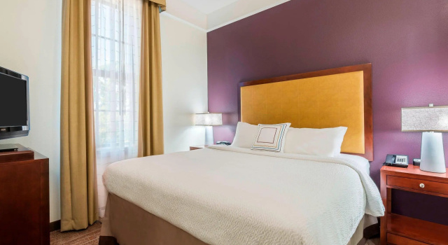 Двухместный люкс c 1 комнатой Residence Inn Savannah Downtown Historic District