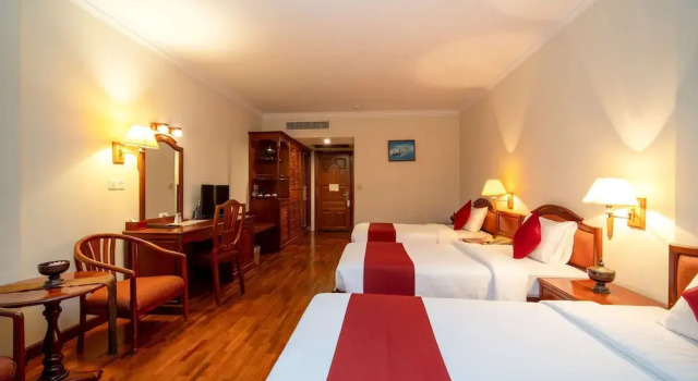 Трёхместный номер Deluxe Khemara Angkor Hotel & Spa