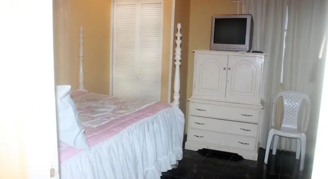 Dream Vacation ST Catherine Jamaica - Guest Suites for Rent in Spanish Town