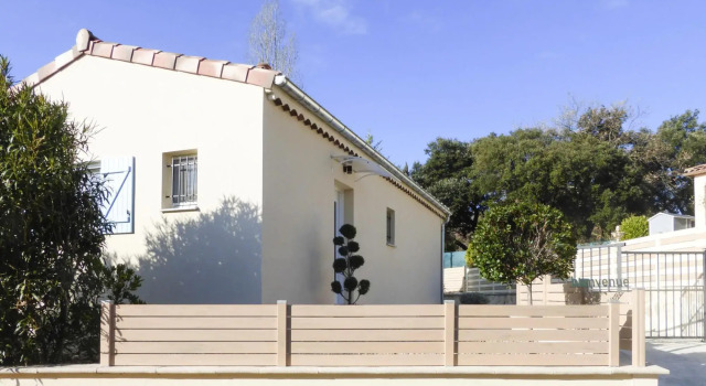 Nice Holiday Home With Private Terrace, Arpaillargues-et-aureillac, Rezerwuj Hotel Arpaillargues-et-Aureillac Gard