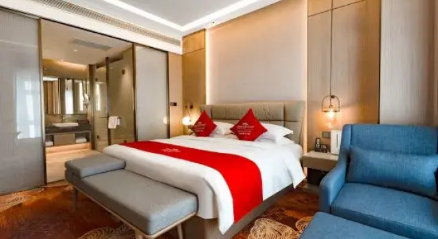 Люкс Presidential c 1 комнатой Howard Johnson Great Eagle Plaza Aksu