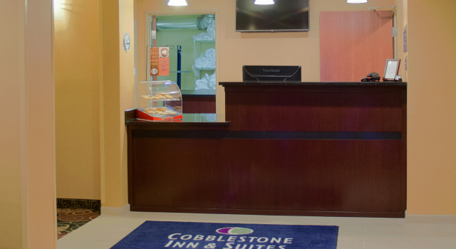Cobblestone Inn & Suites - Winterset, IA, Boek Hotel Winterset Iowa