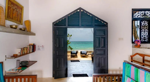 Вилла рядом с пляжем Blue Parrot Beach Villa with privat swimming pool