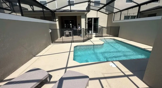 Апартаменты Marvelous 4Bd w Pool Close to Disney at Storey Lake 2629