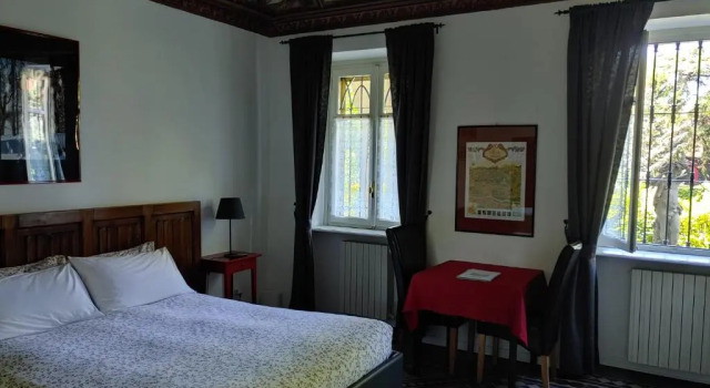 BB Villa Ferrari, Book Villa Villaer i Asti, Villa