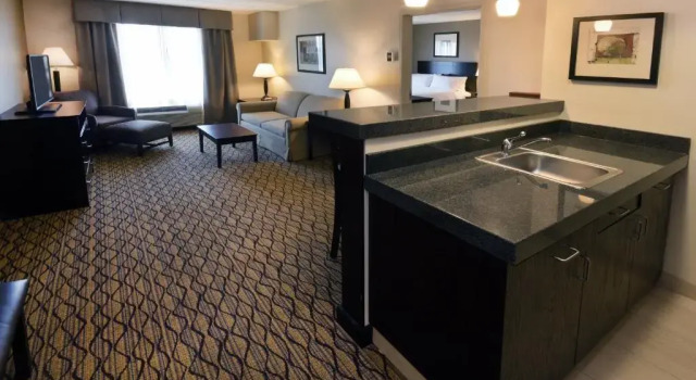 Люкс Holiday Inn Express Milford by IHG