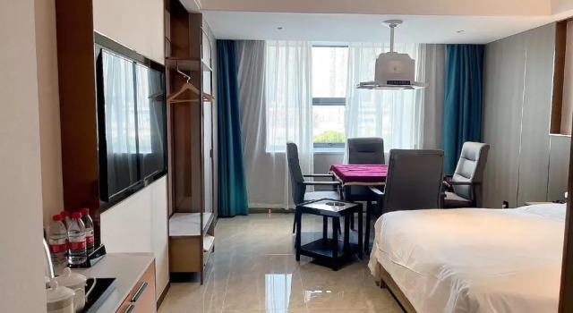 Двухместный номер Standard Ramada Encore by Wyndham Changsha Yuhua