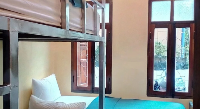 Кровать в общем номере Sokmisay Hotel・GuestHouse